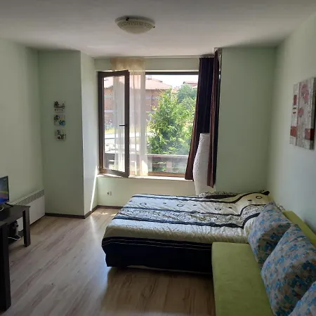 Seasons - Cozy Near Gondola & Mountain Views