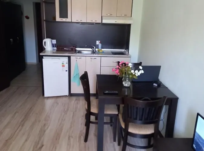 Apartman Seasons - Cozy Near Gondola & Mountain Views