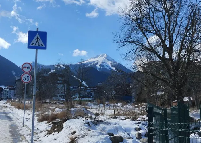 Seasons - Cozy Near Gondola & Mountain Views Banszko