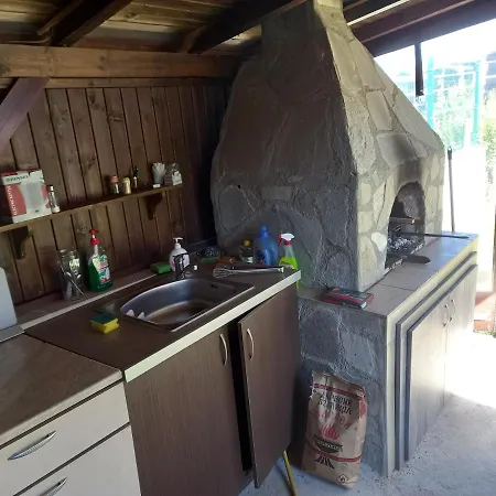 Апартамент Seasons - Cozy Near Gondola & Mountain Views Банско