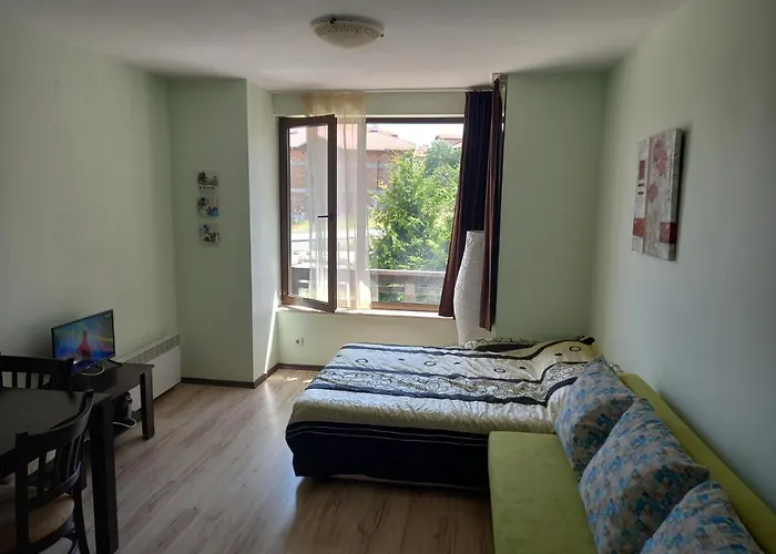 Seasons - Cozy Near Gondola & Mountain Views