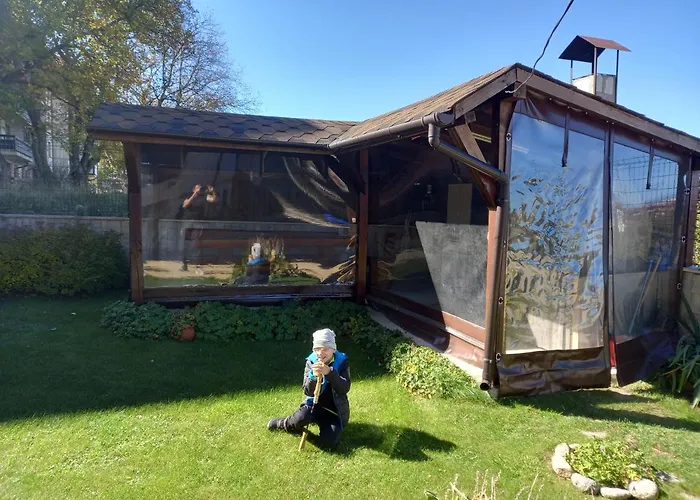 Apartment Seasons - Cozy Near Gondola & Mountain Views Bansko